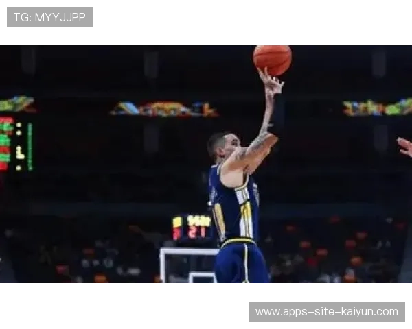 米切尔弧顶外突命中，爵士拿下关键分