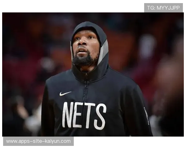 杜兰特站在弧顶，菲尼克斯太阳这一攻很冷静